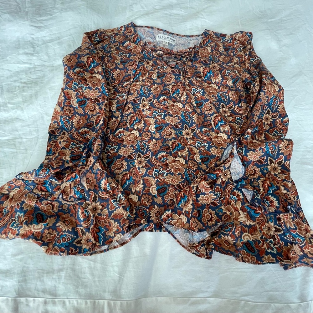 IDYLLWIND WOMEN'S ROUGE PAISLEY‎ PRINT LACE-UP TOP - Picture 7 of 14